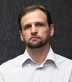 Alan Burin Palú Tesoureiro
Graduado em Medicina Veterinária pela Universidade Norte do Paraná – UNOPAR, Mestre em Produção de Ruminantes pela Universidade Federal do Estado do Acre – UFAC, atua no Instituto de Defesa Agropecuária do Estado do Acre – IDAF-AC, como inspetor técnico da Associação Brasileira de Criadores de Ovinos. Atualmente é responsável pela Unidade Local de Defesa Agropecuária de Rio Branco – AC.